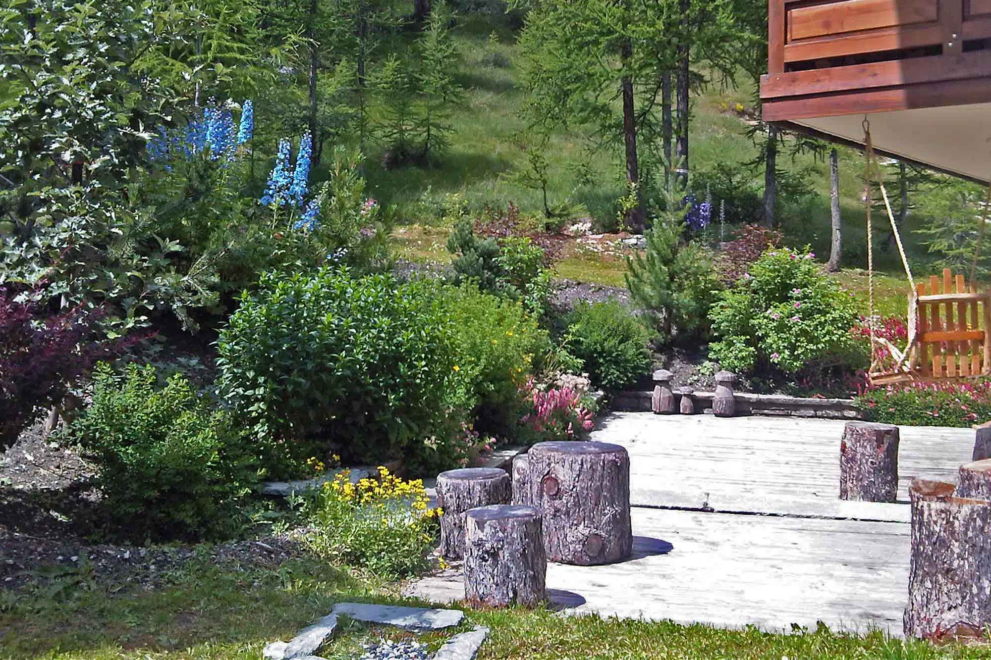 La terrasse du lodge au printemps